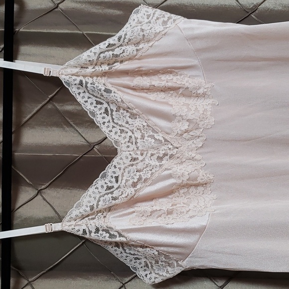 EUC- Vintage Vassarette Knee Length Chemise/Slip - Picture 3 of 6